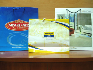 Bolsas de papel con asa cordón Bolsas de papel con asa cordón