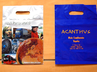 Bolsas de plastico oxodegradable o biodegradable con asa de troquelada